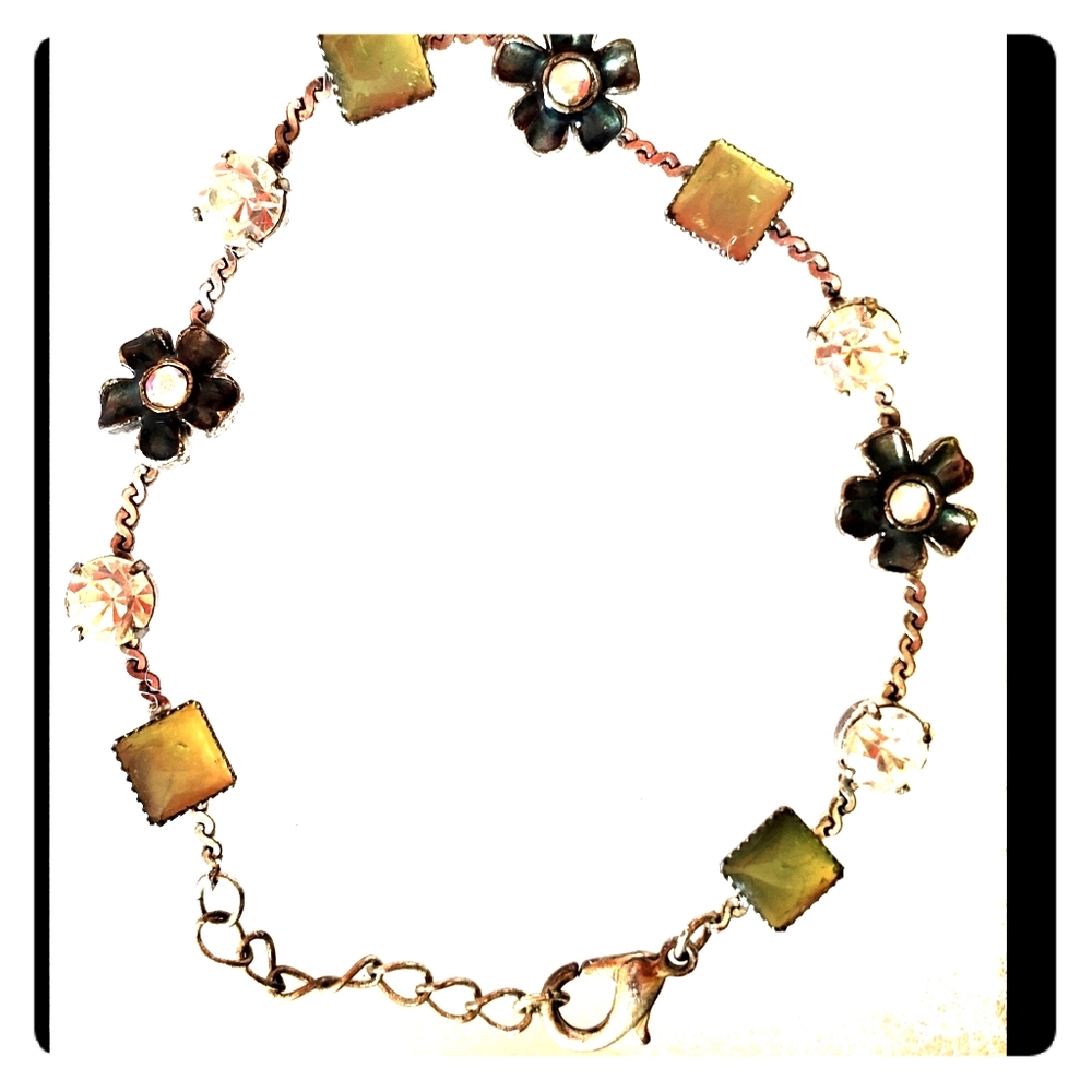 7" Vintage Daisies, Crystal Rhinestones and Squares Herringbone Bracelet